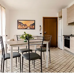 https://tra-natura-e-citta-appartamento-con-giardino.it-lombardy.com